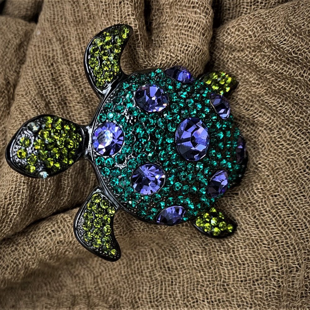 BRIGHTLY COLORED TURTLE RING